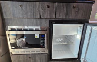 2022 Grech RV Strada-ion Lounge