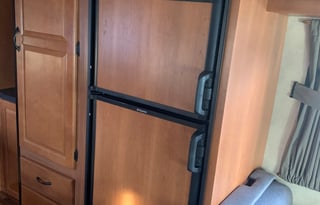 2014 Thor Motor Coach Four Winds 23A Grizzly3