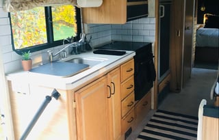 2000 Fleetwood RV Bounder 34T