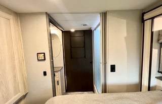 Enjoy a cruise in "CRUZ"! *TAILGATER'S DELIGHT!*