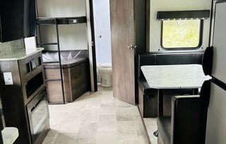 2021 Dutchmen RV Coleman Light 2455BH