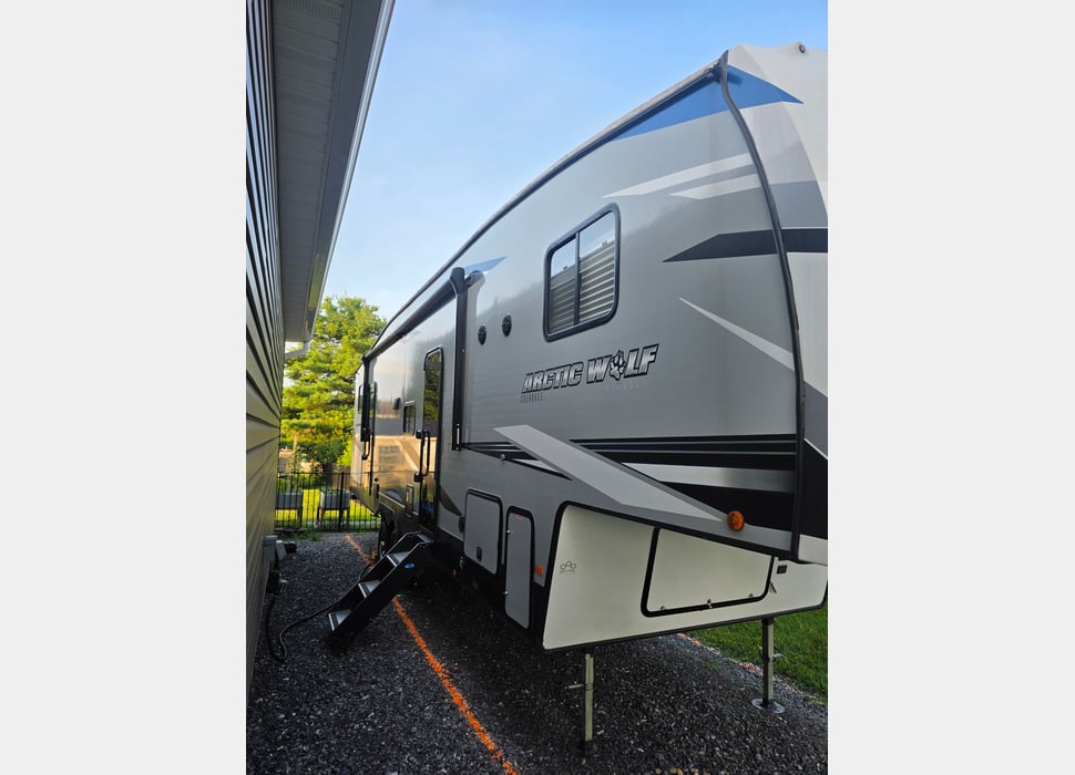 Fifth Wheel rentals in CHAMBERSBURG