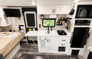 21ft Jayco • Easy tow • Fully Stocked • New Bed