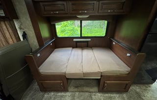 Fleetwood Bounder Classic 34M