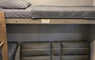 "Mountain Zinger"  Cross Roads  Zinger Sleeps 7