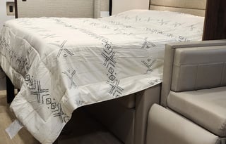 2019 Winnebago Navion 24D