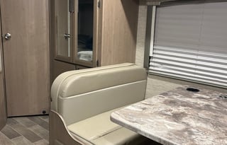 2022 Thor Chateau Class C RV – Easy Drive