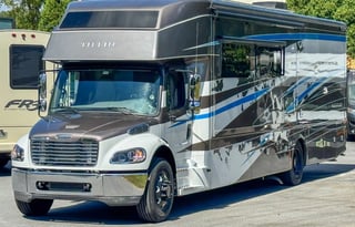 Tiffin Allegro Bay Super C