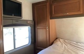 2009 Weekend Warrior Ulta Lite 30'