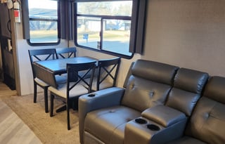 Goose neck and must have 50 amp outlet