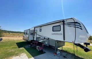 Totally Hitched Fifth-Wheel Adventures