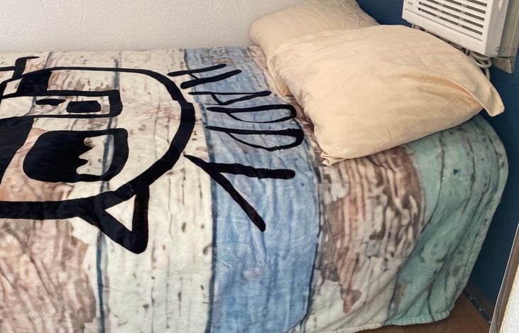 Double bed.  Sleeps one comfortably.  Can sleep two smaller adults.