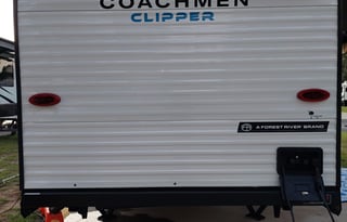 Clipper has room for the family.