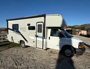 Coachmen RV Cross Trail XL 23XG Chevy 3500