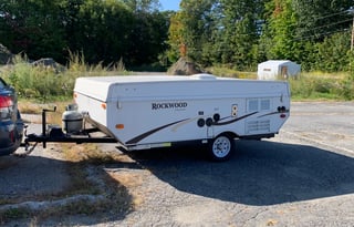 A popup with all the essentials, tow with any car!