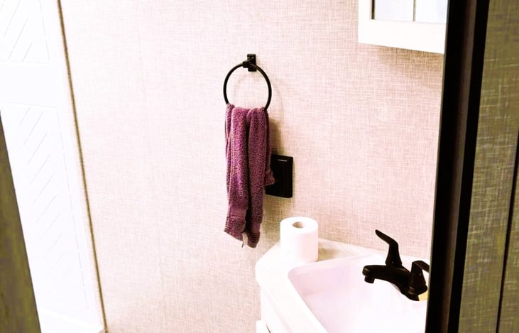 Clean, compact, and efficient — Jayco Jay Flight’s bathroom setup keeps it simple and smart for your next RV Rentals adventure.