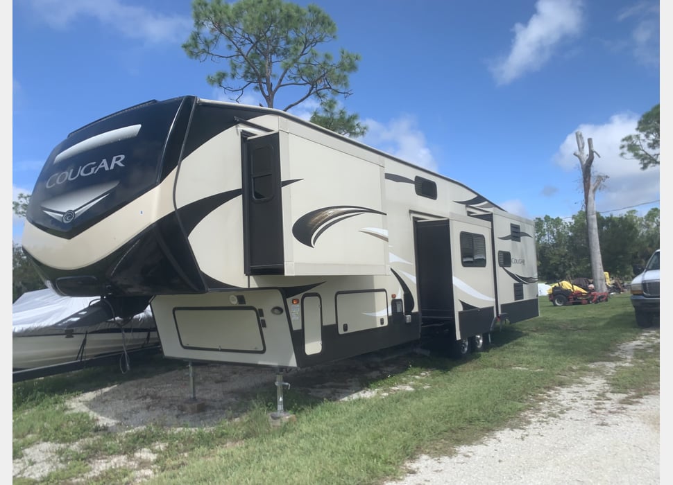 Fifth Wheel rentals in Lehigh Acres