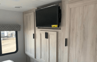 "Salty" - Solar, Spacious, Stocked-2 Queens,2 Full