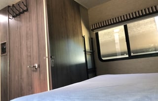 2016 Winnebago Brave 27b