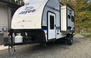 Easy Tow Friendly Compact Trailer (Hummingbird)