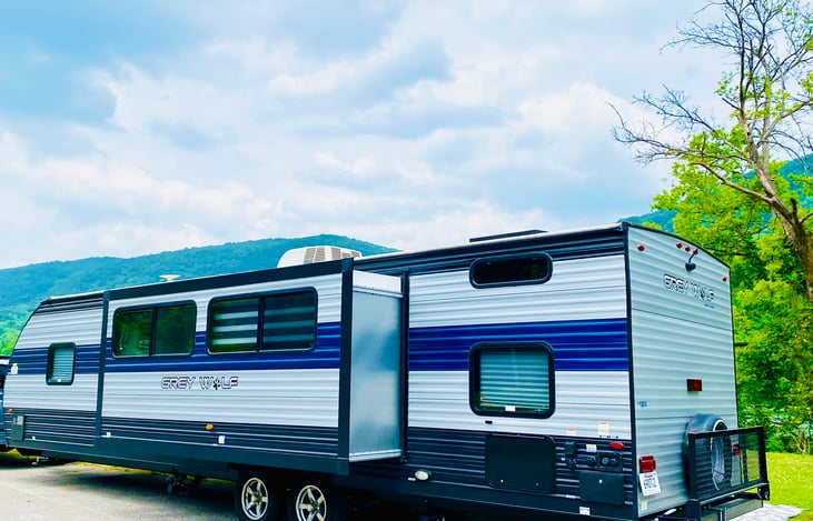 Exterior-One Slide-out and bike rack.