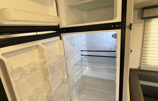 Explore the Country 2023 Coachman Freelander 22FT