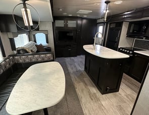 Heartland North Trail 33BKSS King