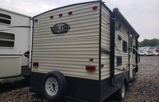 2017 Viking Ultra-Lite 17FQ