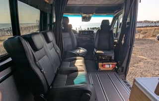 ROVENN - Mercedes Winnebago Adventure Wagon++ 70SE