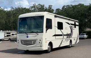 2021 HolidayR Admiral 29M Flexible pick up/dropoff