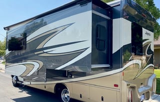 Meet Mellie-Belle! 2020 Jayco Melbourne Prestige