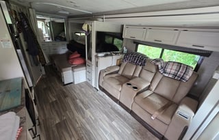 Thor Motorcoach Axis 25.6 Enjoy and Relax