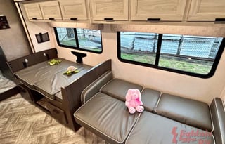 Forest River Sunseeker LE Model 2850SLE Motorhome