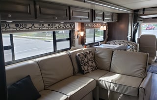 2018 Winnebago Sunstar LX 35F