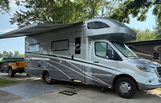 Vroom with a View - Mercedes Sprinter V6 Diesel