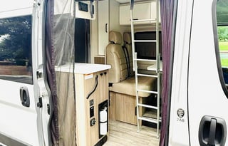 2024 Thor Motor Coach Dazzle 2AB