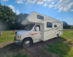 Coachmen RV Freelander 23CB Ford 350