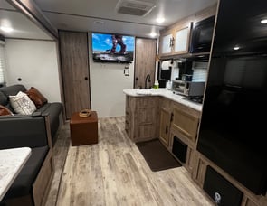 Enlighten Gulfstream coach inc 2025