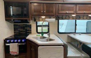 2019 Motorhome sleeps 10 extra large living space