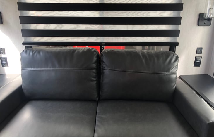 Loveseat for extra seating or pulls out to for extra bed