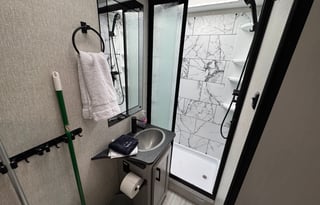 2025 28ft Coachmen 26DS - Sleeps 6