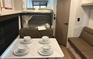 Cozy Grand Design camper Getaway #4 –walk to beach