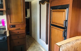 31' Spacious - 6 person RV for Children & Pets 8-)