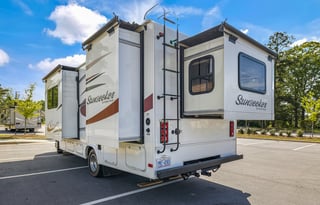 Explore in Comfort: 2015 Sunseeker 2500TS RV