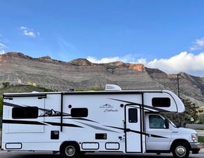 EAST TO WEST Entrada 2900DS