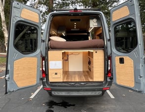 Mercedes-Benz Mercedes-Benz Sprinter