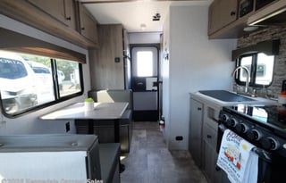 19'! Light! Comfy! Sgl. or Small Family! Delivery!