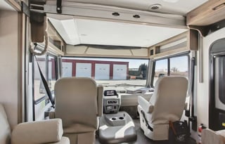 'Valerie' 2023 Winnebago Vista 29V