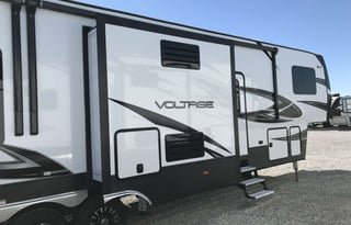 2018 Dutchmen Voltage 4005