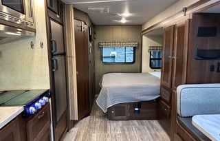 2019 Forest River RV Sunseeker MBS 2400W